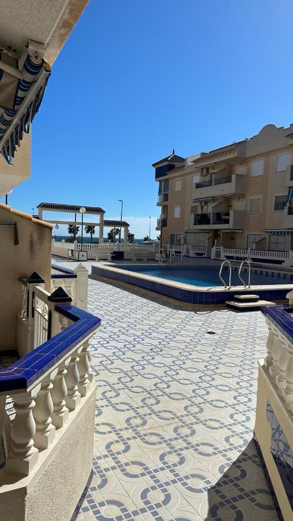 Playa De Los Naufragos Cozy Apartment With Pool Torrevieja Exterior photo
